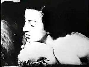 1930s lesbian porn - Two matures licking pussy and assholes, lesbian. 1930s | xHamster