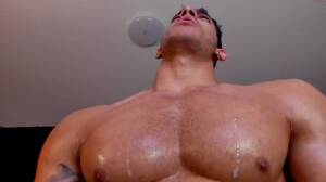 Huge Gay Hunk Porn - SUPER MUSCULAR HUNK FLEXING HUGE PECS - ThisVid.com