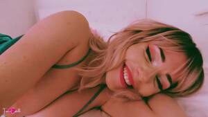 fiona cam show sex - Rave Mom