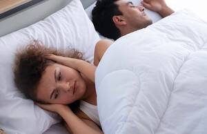 Doctor Patient Sleeping - Sleep Quality: How to Determine if You're Getting Poor Sleep | Sleep  Foundation