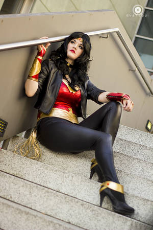 Dc Cosplay Porn - Wonder Woman Odyssey cosplay; now this is a practical and non-porn star  outfit