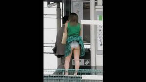 accidental upskirt voyeur - Accidental Upskirts - XNXX.COM