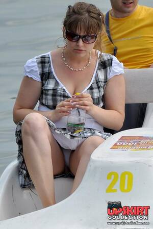 accidental upskirt collection - Accidental upskirt of girl on high heels