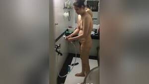 nri desi hidden cam - Today Exclusive- Horny Nri Mom Bathing Video Capture By Hidden Cam