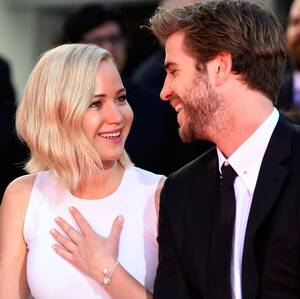 Bobs House Of Porn Miley - Timeline of Miley Cyrus & Liam Hemsworth â€” \