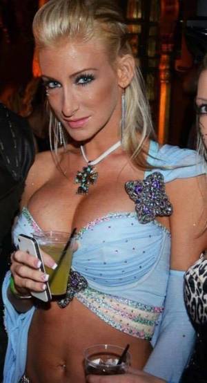 Mom Porn Stars - Porn Star Mom Quits Her Job To Become A Pastor