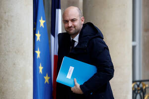 Banned Ukrainian Porn - France moves to block access to pornography sites for minors | Reuters