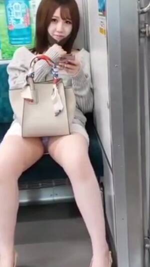 asian lady upskirt - Asian upskirt - video 4 - ThisVid.com
