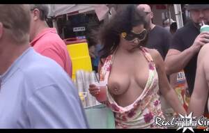 Flashing Pussy At Fantasy Fest - Daytime Pussy Flashing Fantasy Fest - Biguz.net