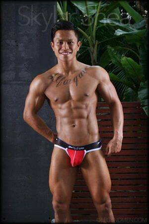 huge black abs - Legend Men Skylar Shea strips naked showing his thick hard black dick and  his ripped six pack abs â€“ Dirty Boy Reviews