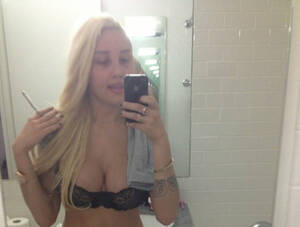 Amanda Bynes Fucking - Amanda Bynes Poses in Bra, Wants to Lose 35 Pounds: ohnotheydidnt â€”  LiveJournal - Page 6