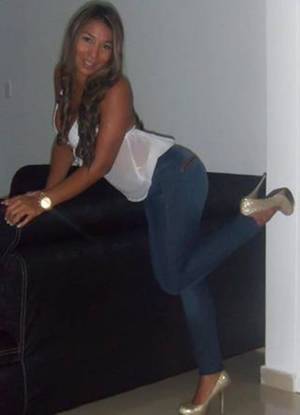 Colombian Sexy Mom - The single mom ...