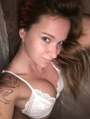 natural boobs sexy self shot - Sexy Tits Selfshot Porn Pics & Naked Photos - PornPics.com