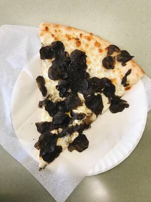 Black Food Porn - shaved black truffle pizza with ricotta and mushroom duxelle : r/FoodPorn