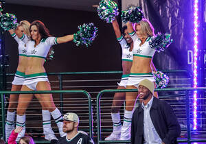 Nhl Ice Girls Interracial Porn - The Freezing, Hungry Lives of NHL â€œIce Girlsâ€ â€“ Mother Jones