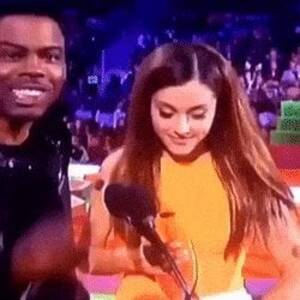 Ariana Grande Xxx Ass - Her reaction to when Chris Rock accidentally touches her. :  r/youseeingthisshit