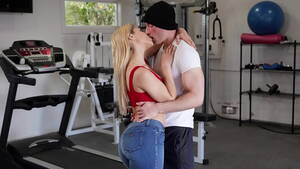 Kissing Porn Bangbros Ads - I Will Clean The House If You Kiss Me, StepSis - Abella Danger - XVIDEOS.COM