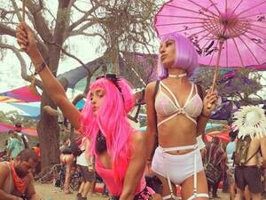 group sex at festival - Burning Man 2017 Inspired a Huge Local Surge in Outdoor Porn Interest