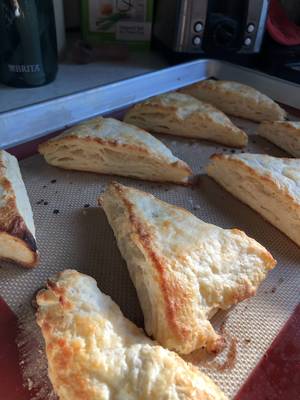 Amateur Food Porn - I made these buttermilk biscuits on Christmas morning.. triangles tastes  better than circles. Ignore the gnarled biscuit please. The sun was really  bright ...