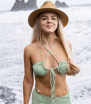 fat nude beach girl straw hat - Femjoy is a great website where you will find hot girl next door naked babe  in glamour picture shoots.