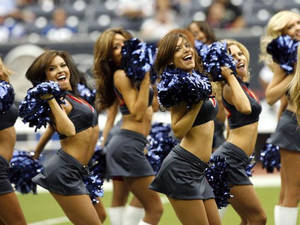 Cheerleader 18 Porn - Are NFL cheerleaders a distraction to players.