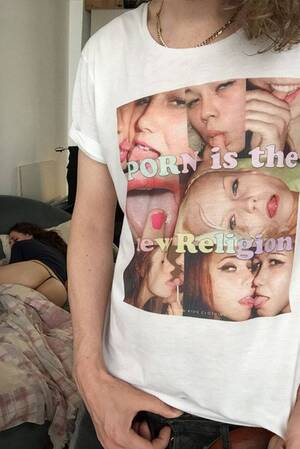 Grenadines Girls Porn - Kissing GIRLS Hot PORN Graphic DESIGNER T-shirt - Etsy