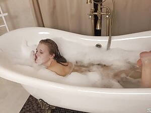 bubble bath fuck - Free Bubble Bath Porn | PornKai.com
