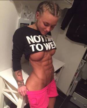 Female Porn Stars With Abs - Perfect Abs Porn Pic - EPORNER