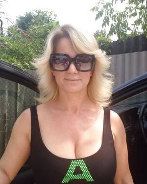 Erika Hungarian Porn - Hungarian mature milf Erika (non-nude) Porn Pictures, XXX Photos, Sex  Images #1719435 - PICTOA