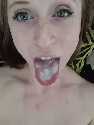 Cum Tongue Porn - I wanna taste your cum on my tongue before i nude porn picture |  Nudeporn.org