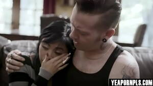 cheating boyfriend phone - TEEN CHEATS ON BOYFRIEND WITH HIS WHILE LYING TO BOYFRIEND ON THE PHONE -  XVIDEOS.COM