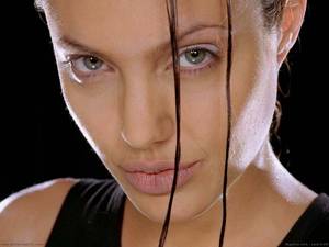 Large Pussy Angelina Jolie Lips - angelina jolie as lara croft in tomb raider