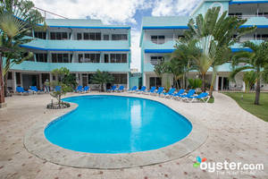 couple dare nudist barbados resorts - 2015-12-09-1449691344-1108186-1.jpg