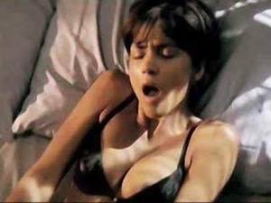 Halle Berry Lesbo Porn - Redhead amateur outdoors