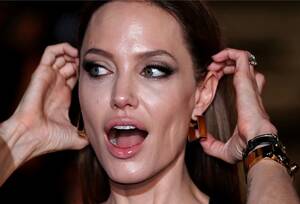 Facial Porn Angelina Jolie - Cum a reuÅŸit Angelina Jolie sÄƒ-i sperie pe copiii cinefili | adevarul.ro