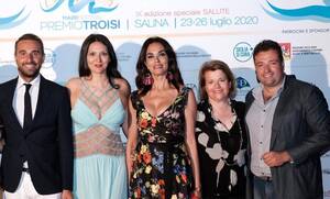 Cucinotta - Marefestival Salina, Maria Grazia Cucinotta vola in Cina: Â«ParlerÃ² del  Premio TroisiÂ» - Normanno.com