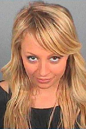 Nikole Richie Black Star Facebook - Wild child Nicole Richie had a very lucky escape in 2006 when it emerged  that she had driven the wrong way down a LA motorway while under the ...
