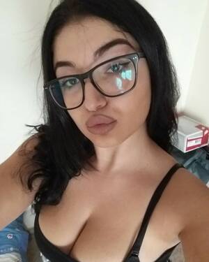 Eyeglassed Girl - Girl with glasses Porn Pic - EPORNER