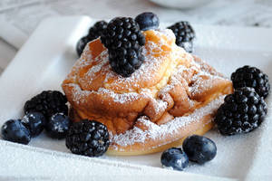 German Food Porn - Lemon-Scented German Pancakes with Fresh Blueberries and Blackberries