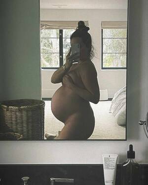 Ashley Tisdale Hardcore Porn - Pregnant Ashley Tisdale Shares Nude Photo as a Reminder That 'Our Bodies Do  a Lot for Us'