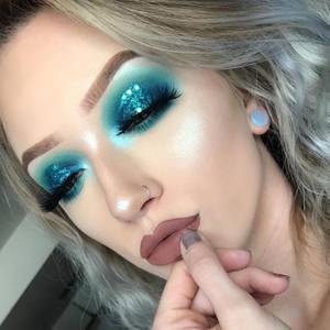 Eye Pull Porn - Winky Lux (@winky_lux) on Instagram: â€œMermaid glitter slay ||@