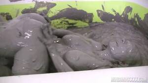 lesbian nude mud bath - Mindi Mink & Amy In Lesbian Mud Spa Treatment Php Romantic Porn, uploaded  by pofpser