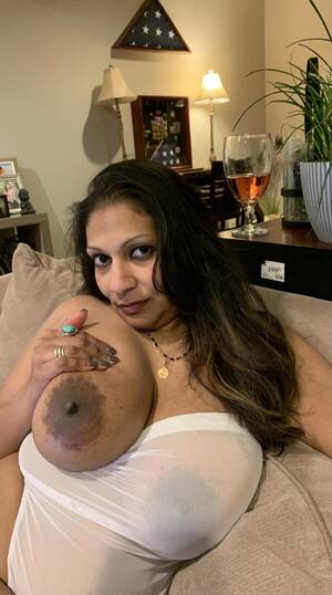 desi mature naked - Mature Indian Slut Nude | Sexy Indian Photos | fap.desi