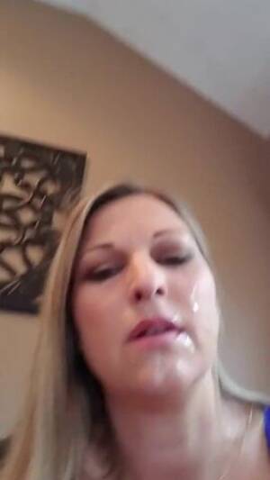 housewife cumshot - Housewife Kelly cum on face masturbation porn videos - CamStreams.tv