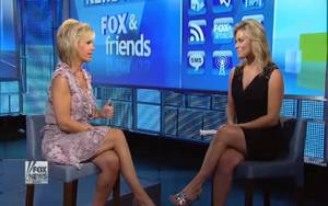 Gretchen Carlson Sex - Monday: Gretchen Carlson caps/pictures/photos @ Fox News Fox and Friends. Gretchen  Carlson with Courtney Friel this Monday morni.