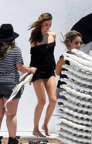 miranda kerr butt naked beach - Miranda Kerr Nude Photos and Naked Sex Scenes - Scandal Planet