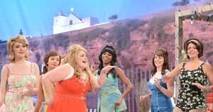 Nasim Pedrad Porn Look Alike - Noel Wells And Nasim Pedrad Are Leaving 'SNL' â€” What Will Next Season Look  Like For The Rest Of The Women?