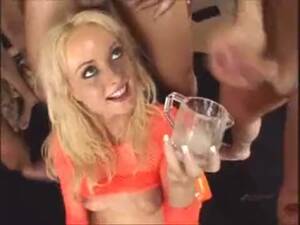drink lot of cum - Free HD Blond girl drinks a lot of cum Porn Video