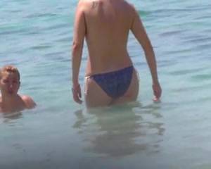 beach voyeur cams - Voyeur spy cam nudist women at the beach