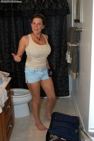 Mature Soccer - Soccer Mom Nude Porn Pics - PornPics.com